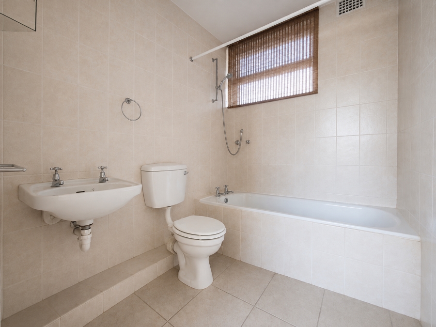 1 Bedroom Property for Sale in Wynberg Upper Western Cape